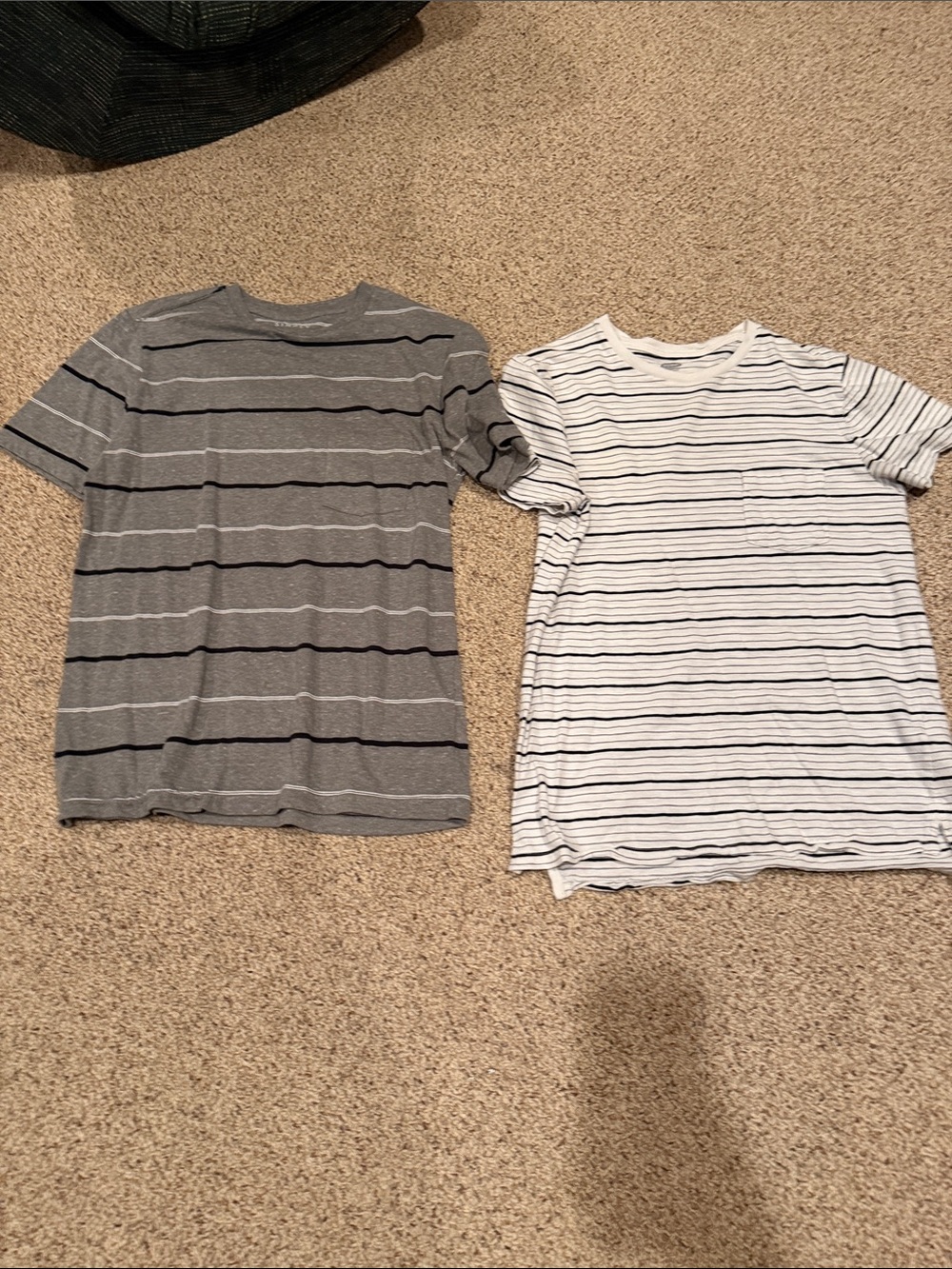 2 Striped Crewneck Men’s TShirtGray/White Striped Small Old Navy Simply Styled